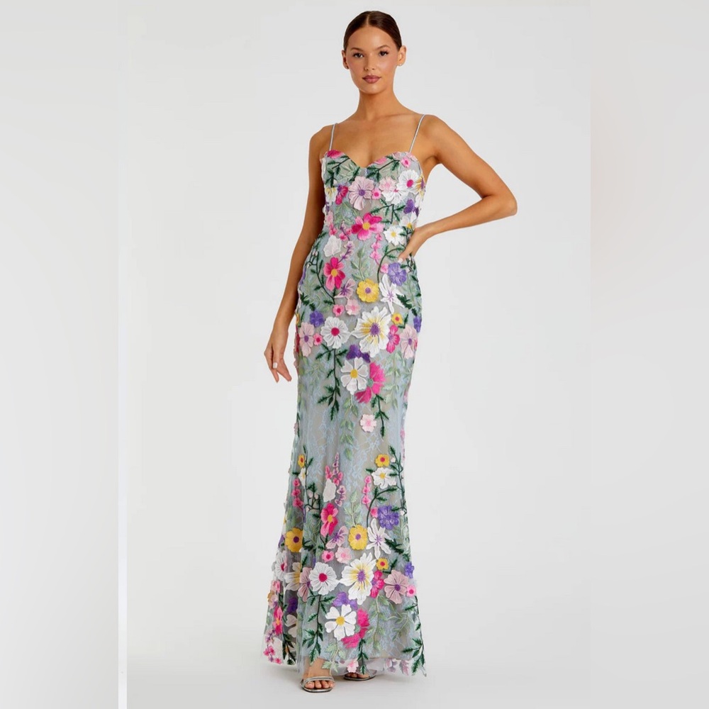 MAC DUGGAL 68897
Green Floral Embroidered Sleeveless Bustier Gown Size 2